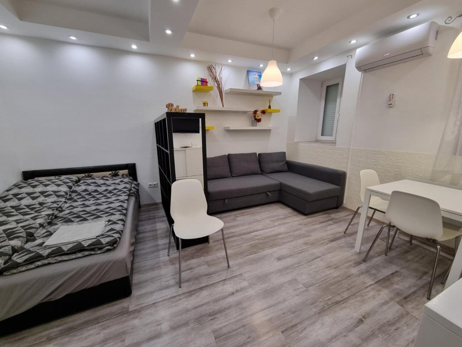 Cozy Family Apartment In Boedapest Buitenkant foto